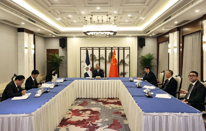 kaiyun开云环境“助力”多米尼加清运垃圾，毛伟明省长出席线上交接仪式