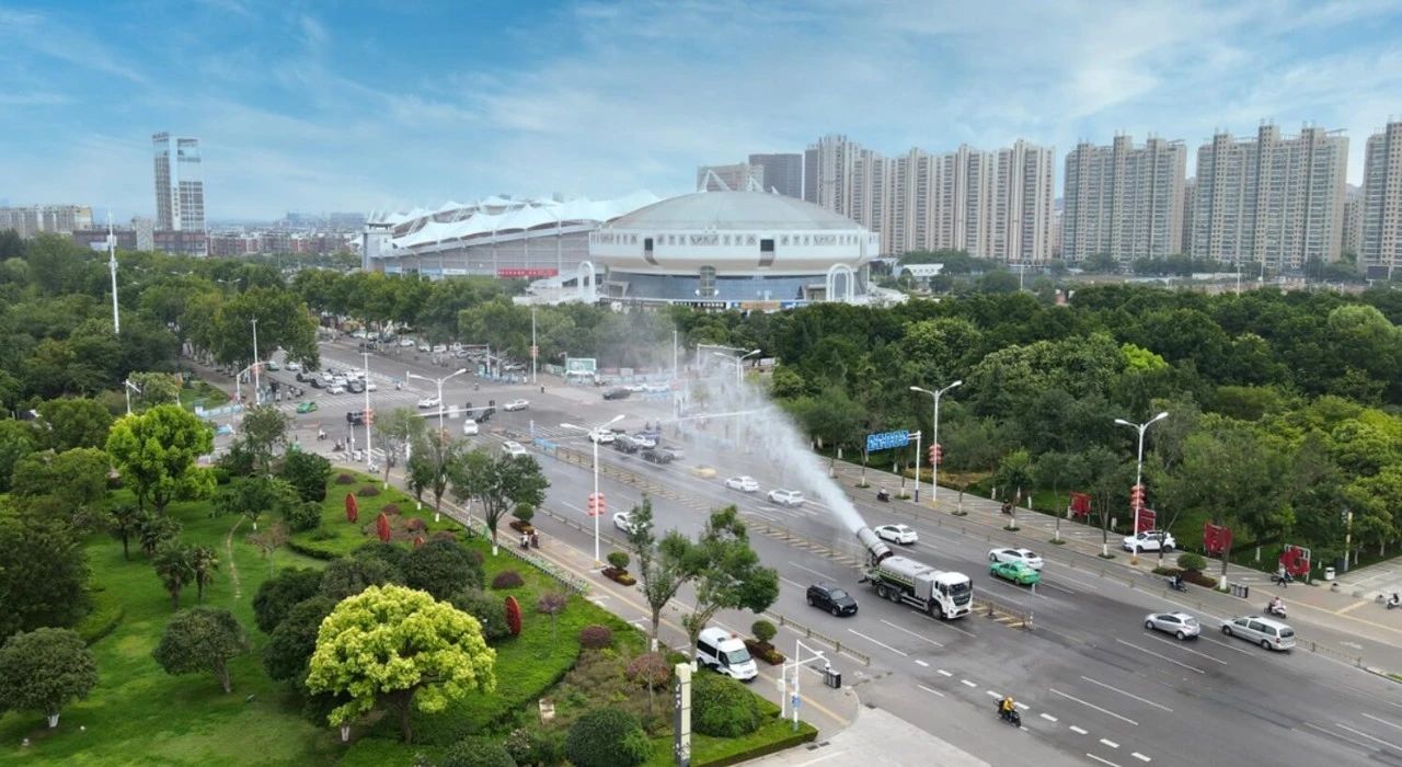 kaiyun开云环境荣登“城市服务十大影响力企业”和“环卫装备十大影响力企业”双榜